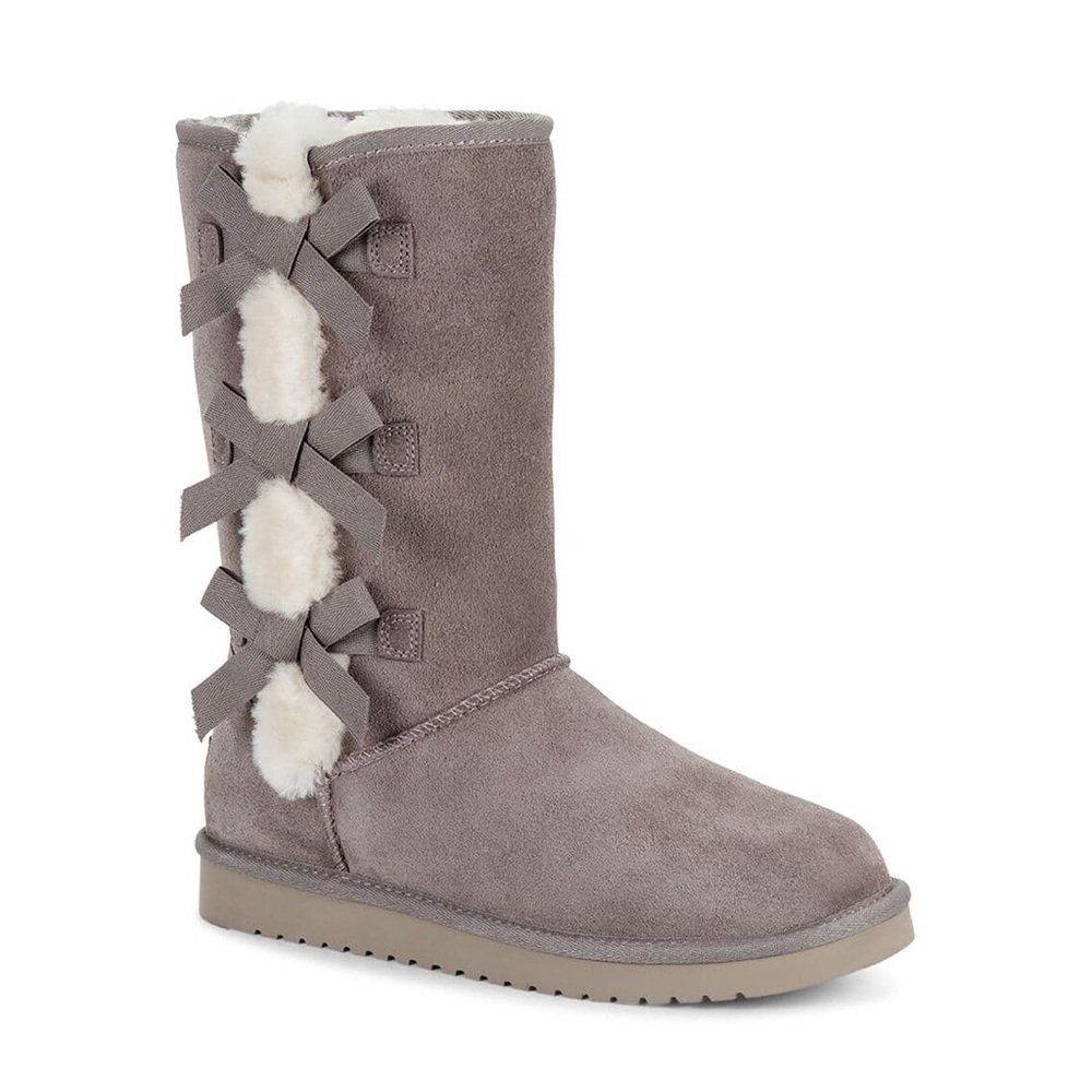 UGG Boot, BRAND NEW in box. Size 9